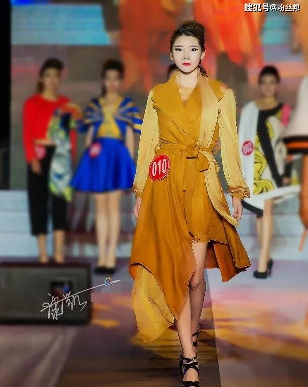抖音最美臀围比刘太阳走红,身高178身材健硕,追求健身