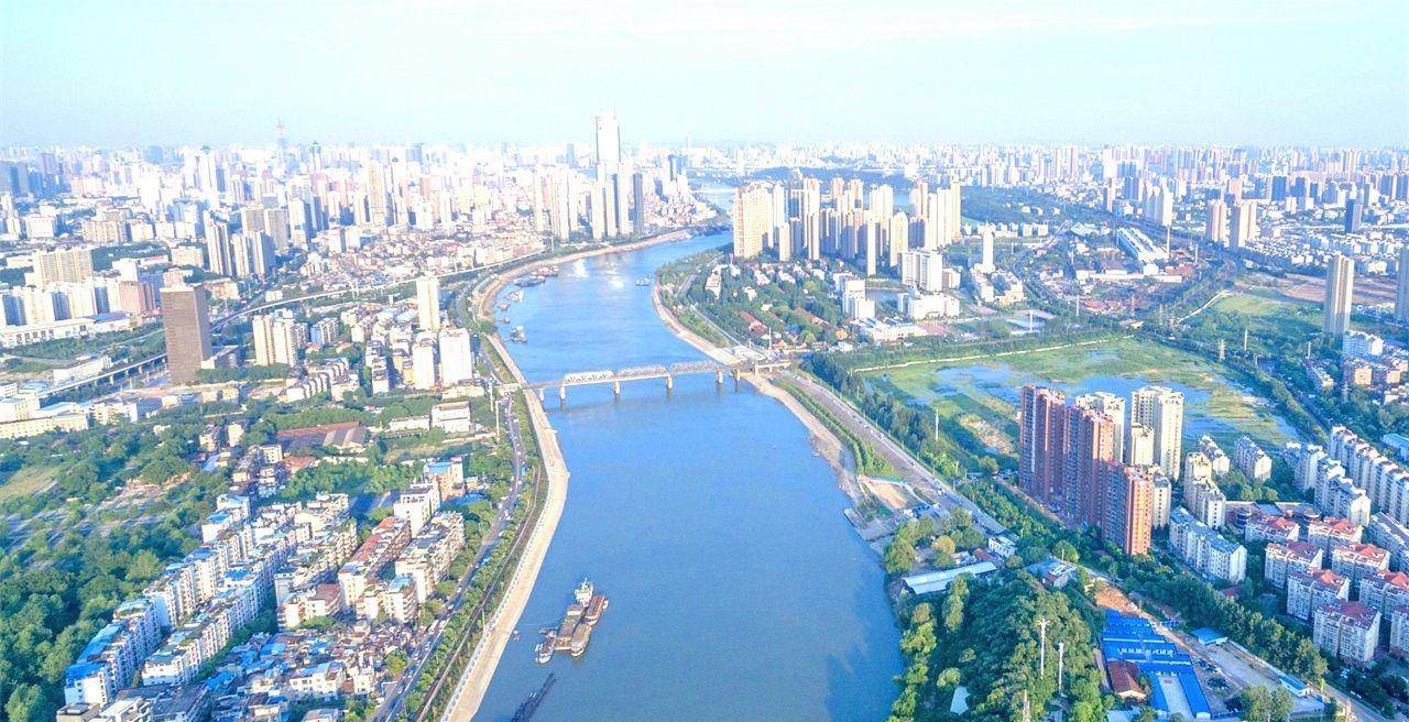 湖北个人人口_抖音湖北晓凤个人图片(2)