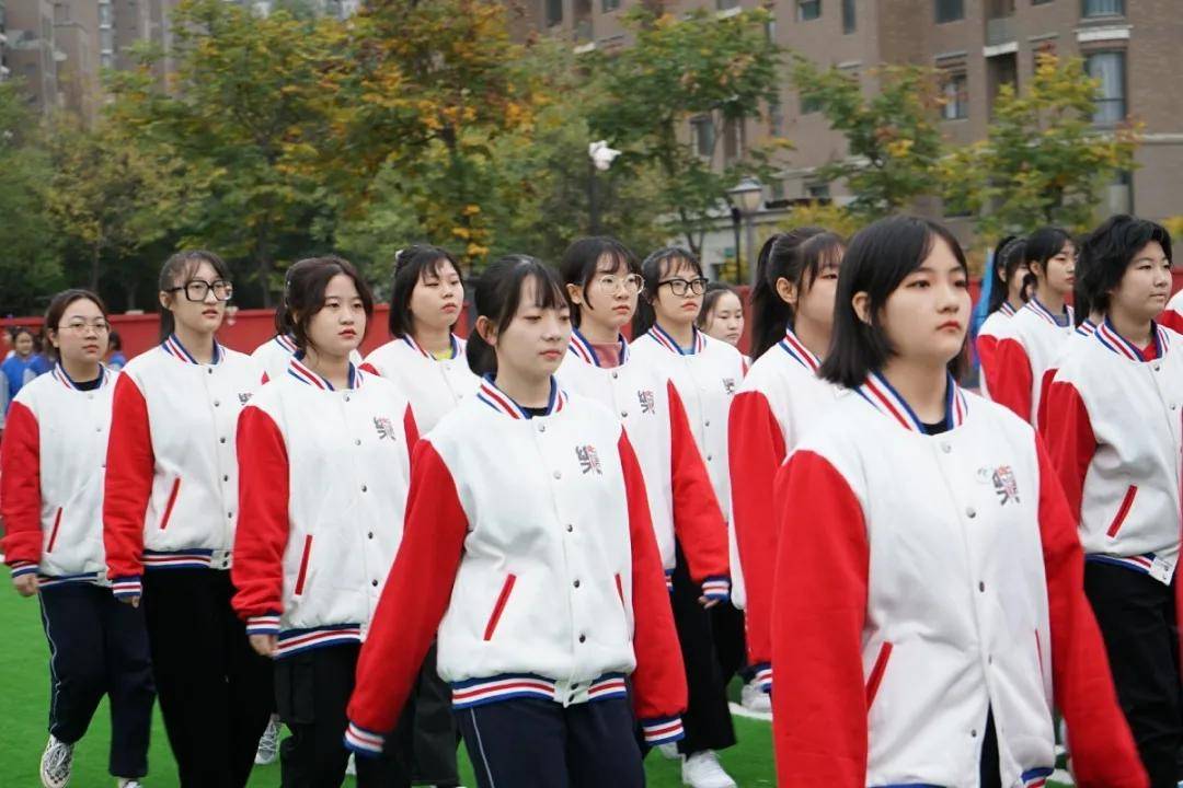 陕西师范大学奥林匹克花园学校第十届体育运动会鸣枪开赛!