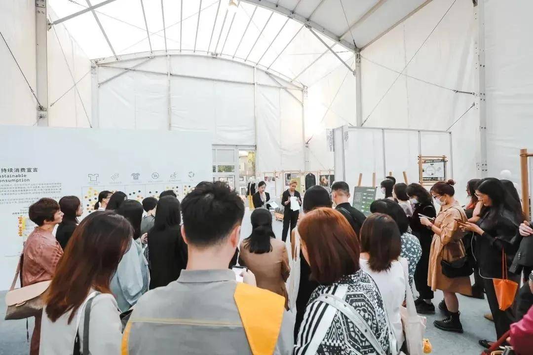 周杰伦|周杰伦代言海澜之家秀翻全场？网友：Low爆了...