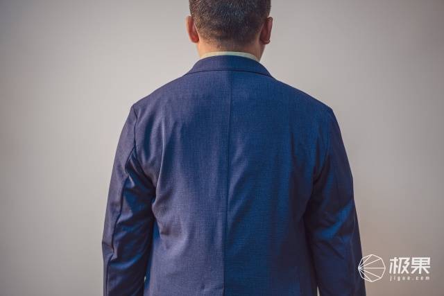 西装|AI智能定制，弹力十足巨能装，专治各种“身材不服”