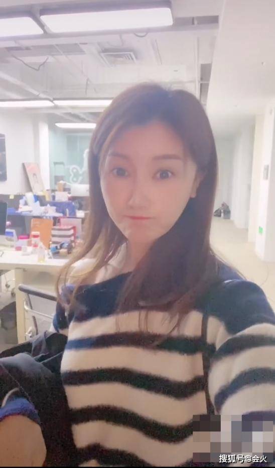 甘薇80万豪华保姆车曝光,生活水准不受离婚影响