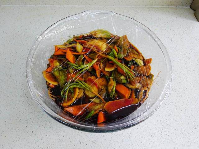 怎样腌制咸菜才会脆 684686b906f3406c9e734b63212b0694.jpeg