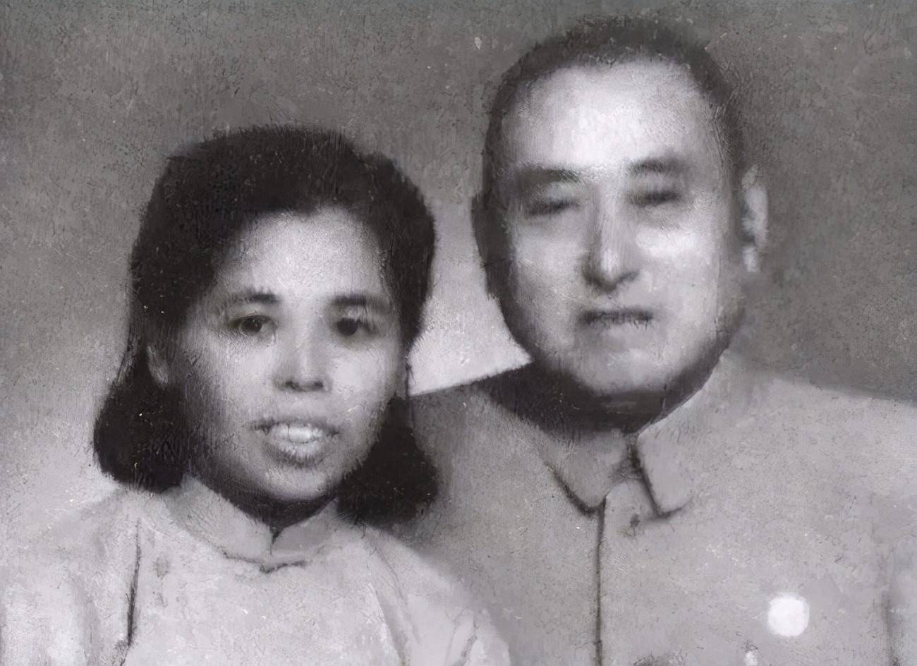 1965年,黄炎培在北京病院病逝,享年87岁,姚维钧落空了相伴23年的丈夫