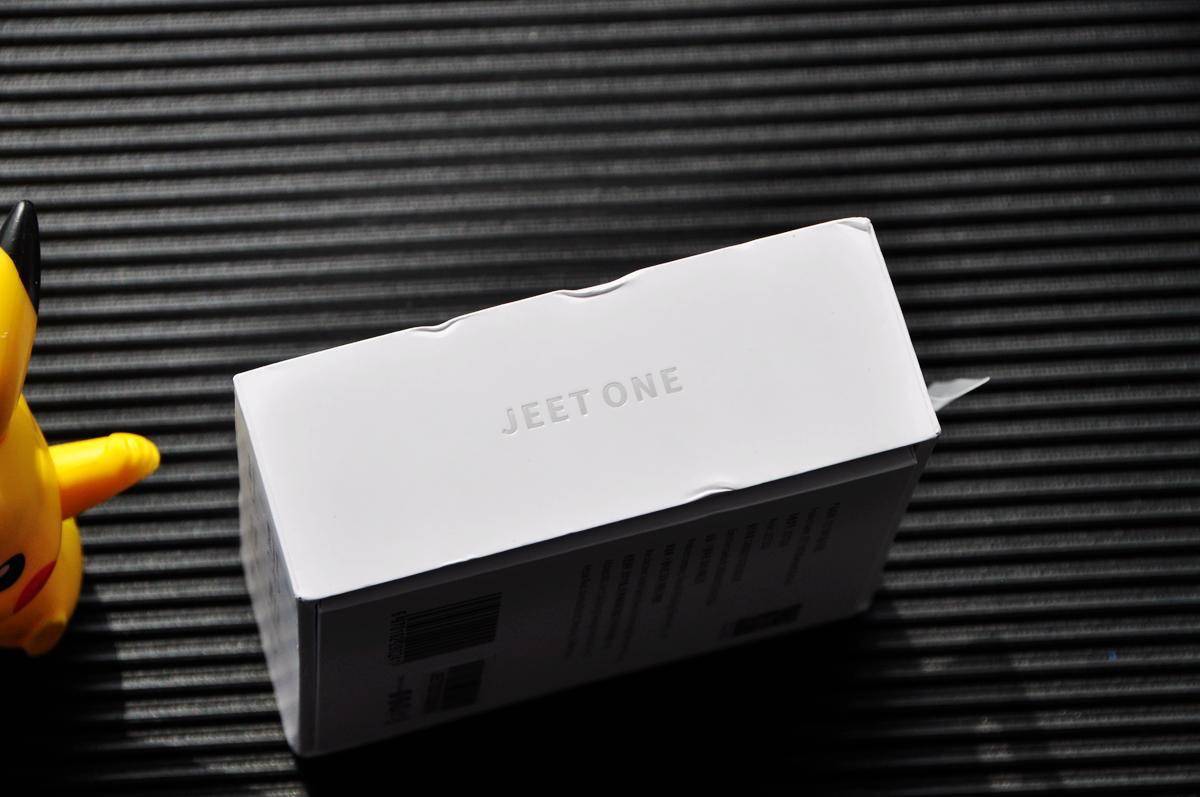 JEET ONE，值得双十一购入的半入耳式真无线耳机