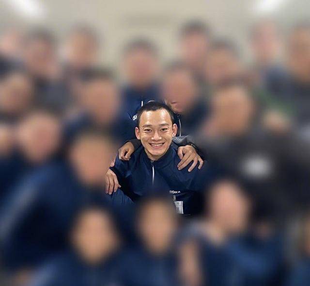 exo金钟大入伍素颜照,被嘲"长得老",28岁状态却像中年?_手机搜狐网