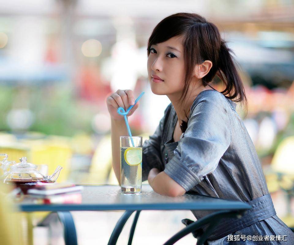 51dc900cc6c54aa9838a4b9aebaac559.jpeg