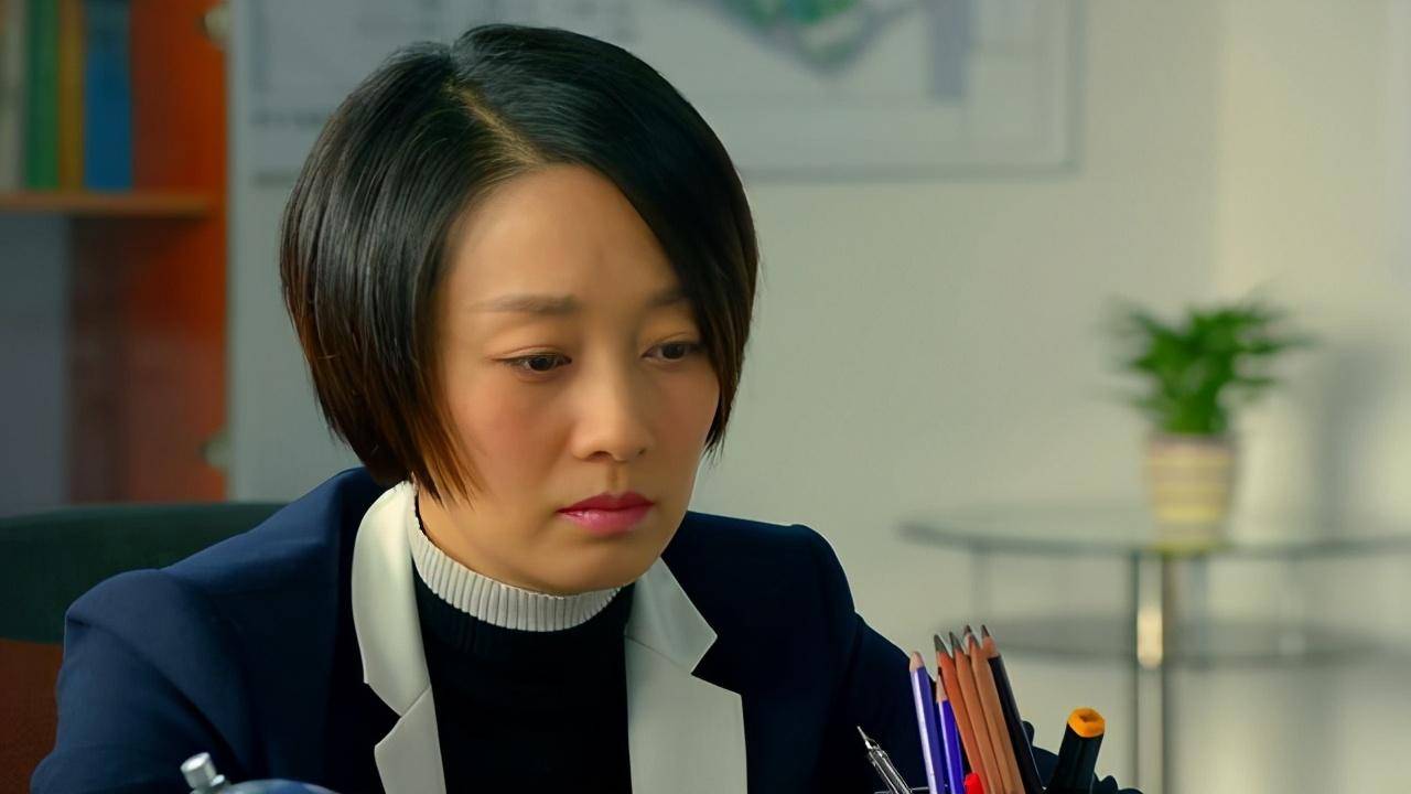 原创哥嫂离婚了,母亲让30岁女儿养5岁侄子,邻居看不下去:放过她吧