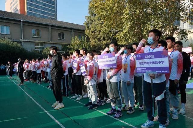 2020年南京市中学中_动态丨南京市第十二中学:2020年江苏省中学生羽毛球(2)