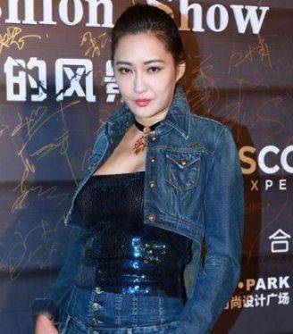 她是最美李莫愁，曾被骗走全部身家，今嫁20亿富