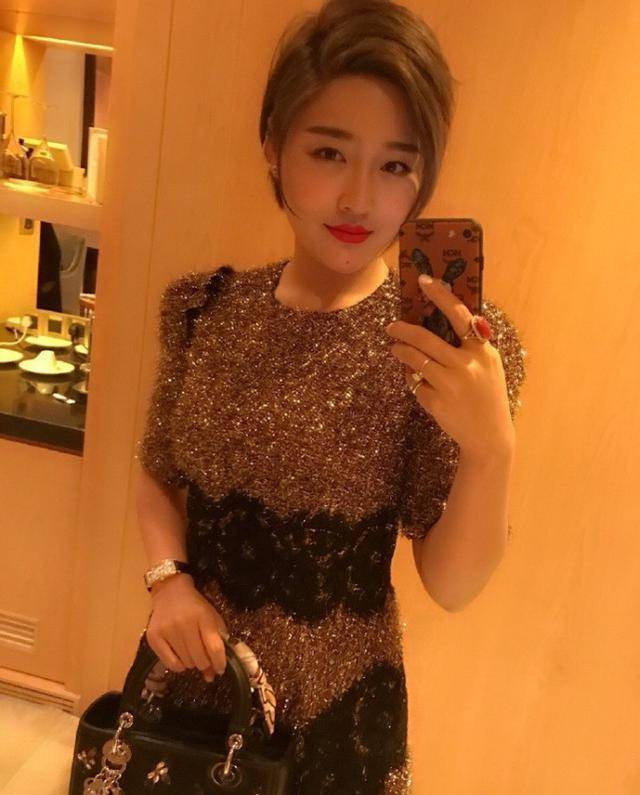 "赵四"女徒弟自曝买4座岛,北上广有7座豪宅,她是真的有钱_张玉娇