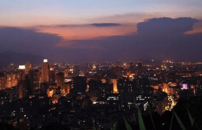 厦门未来GDP能超过泉州吗_泉州gdp排名图片(2)