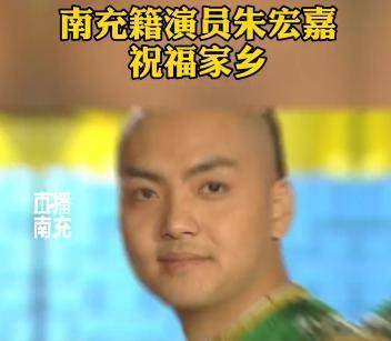 50岁“萧剑”近照:发型邋遢显油腻,不修边幅大侠形象全无