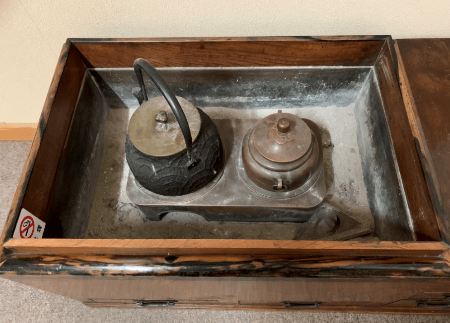 观点评论|“天下茶屋”旁的枫树依然红色尽染