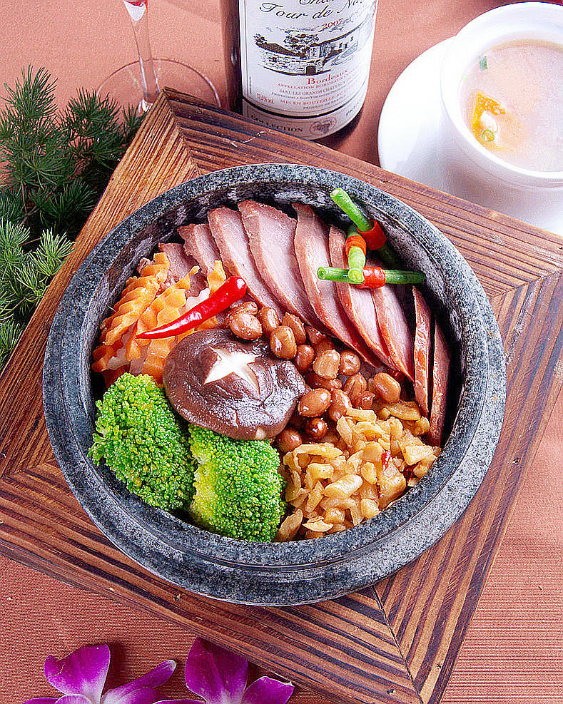 啥是石锅饭 1c6121ee004b4d76b414d68840a6035b.jpeg