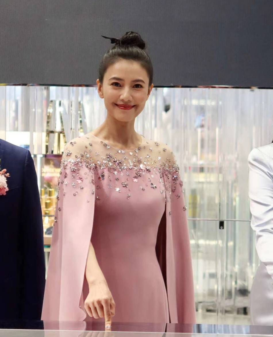 发型|丸子头不会过时，2020秋冬继续流行，高圆圆都爱上了，扎对才高级