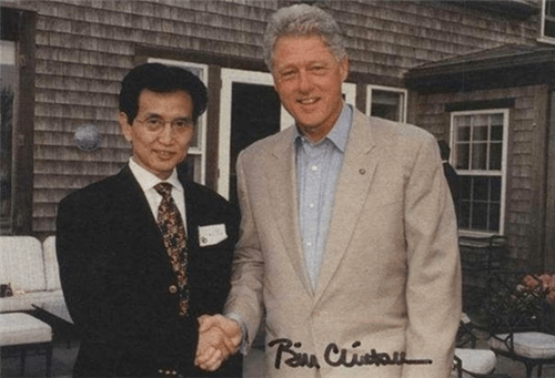 90年代红极一时的气功大师严新:被当众