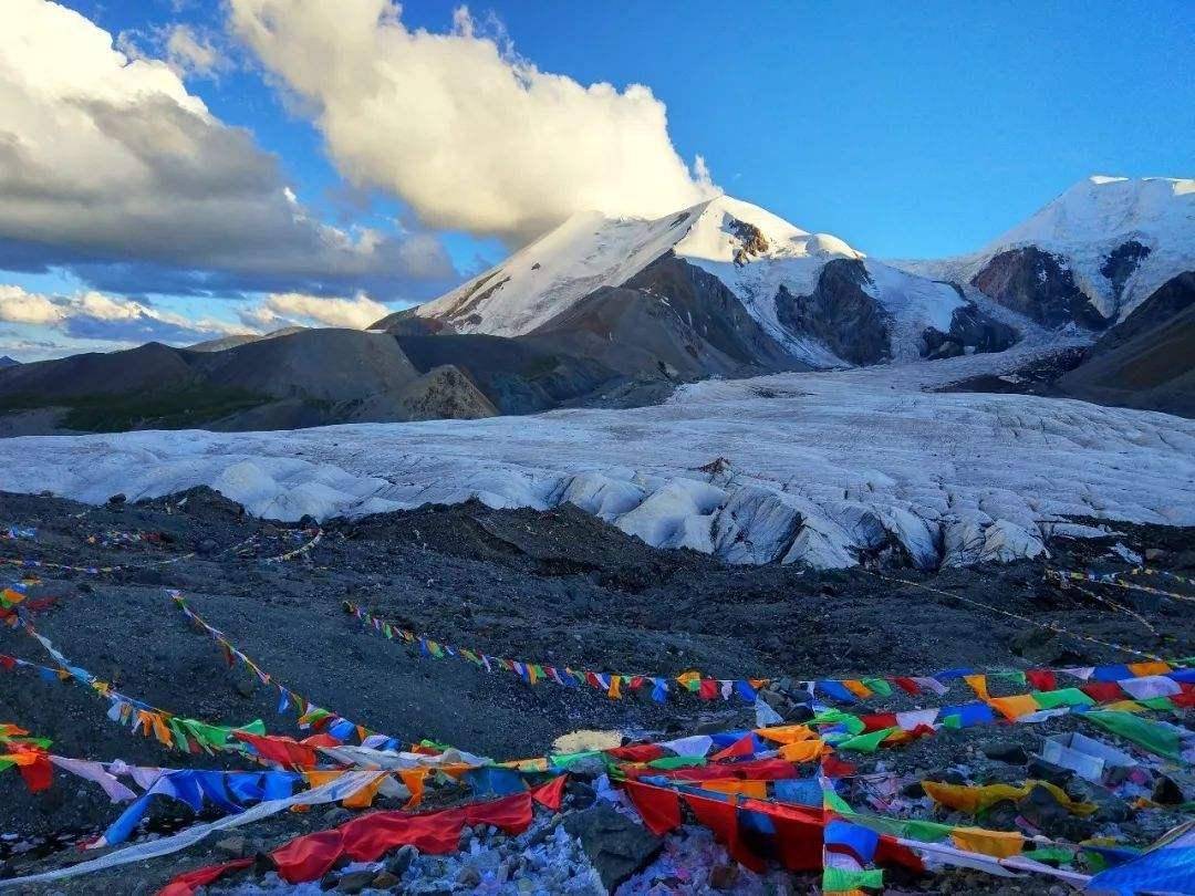 裴希林高阳台咏黄河源头阿尼玛卿雪山