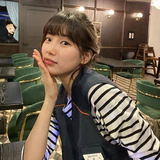 初恋|看了那么多素颜自拍 还是秀智的最有诚意