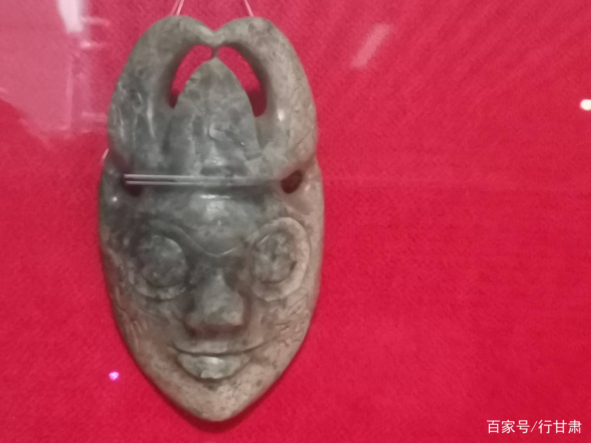 红山文化是与中原仰韶文化同时期分布在西辽河流域的发达文明,在发展
