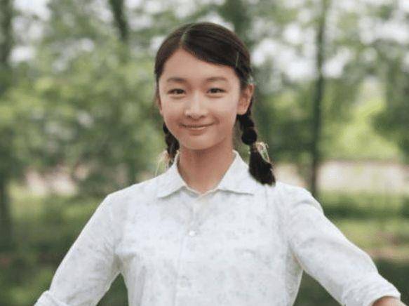5位长得丑红得很的女星,周冬雨排第5