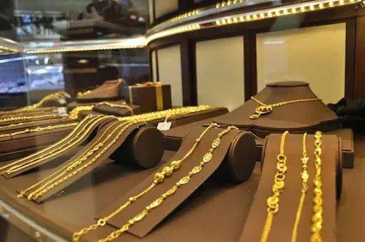 表决权|控股股东表决权悉数委托 持股转让大半！爱迪尔实控人为何“空缺”？