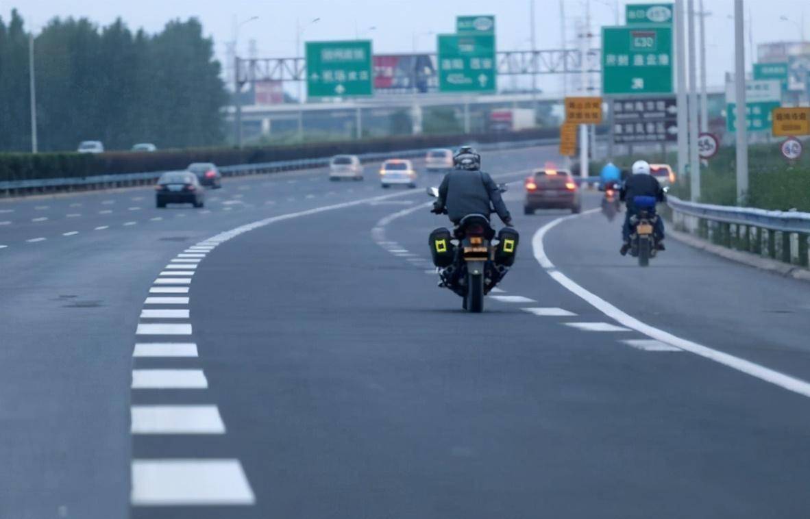 摩托车要"解禁"了吗?两个新政策实施,属于摩友的福利