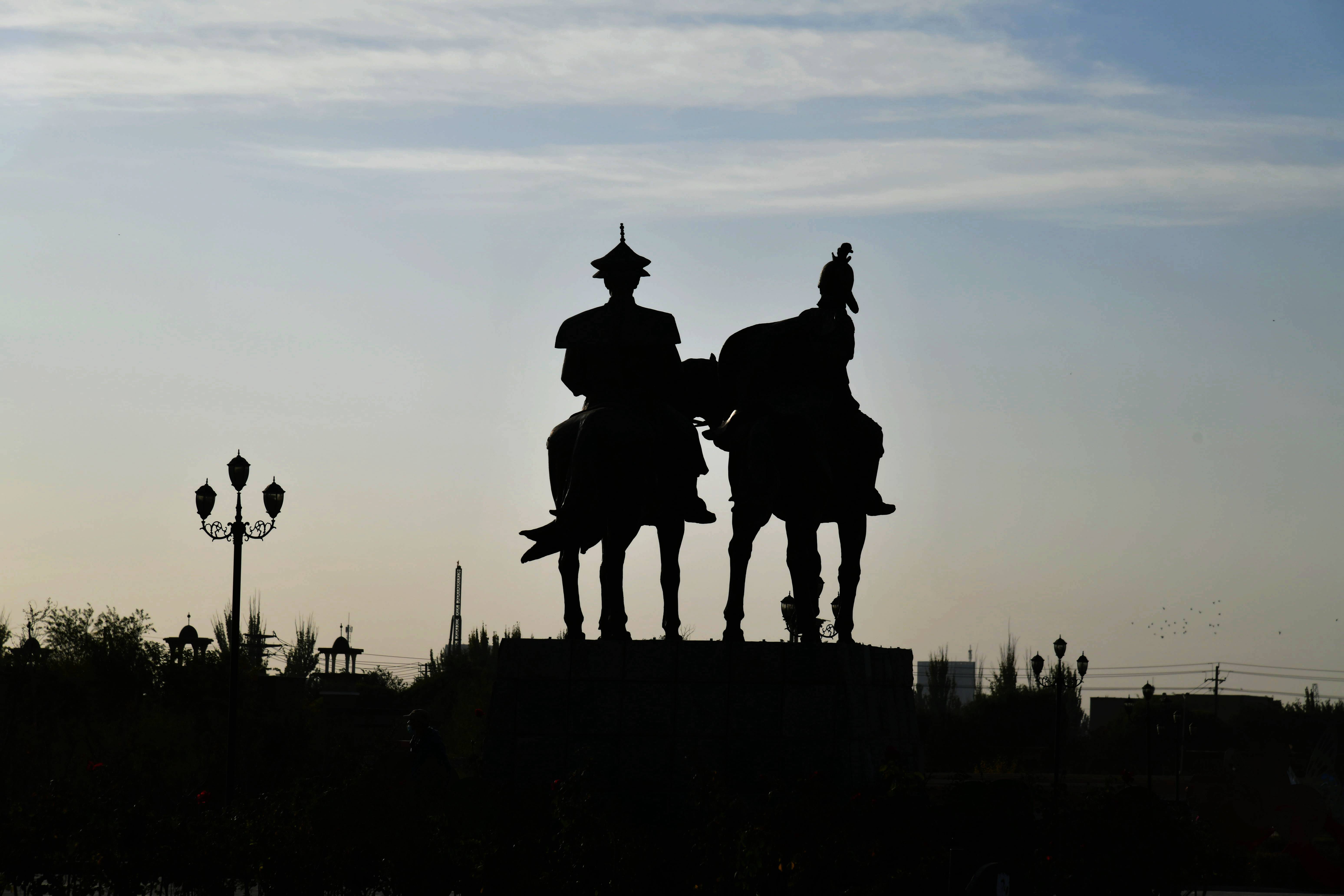 阿帕霍加|乾隆爱妃，一缕香魂未断绝，香妃去哪里了？