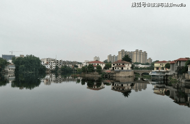 300亿gdp的县_江苏省县市gdp(3)