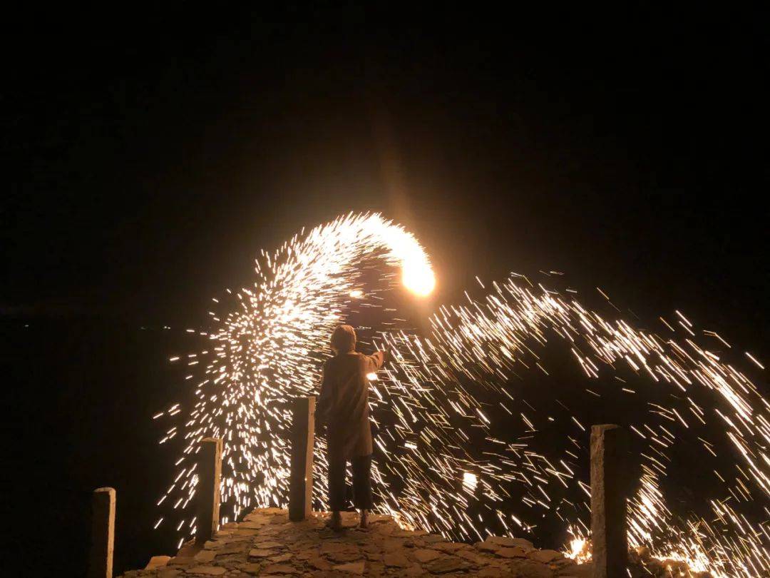 90后男生月薪5千存款45万?究竟有多少年轻人存钱