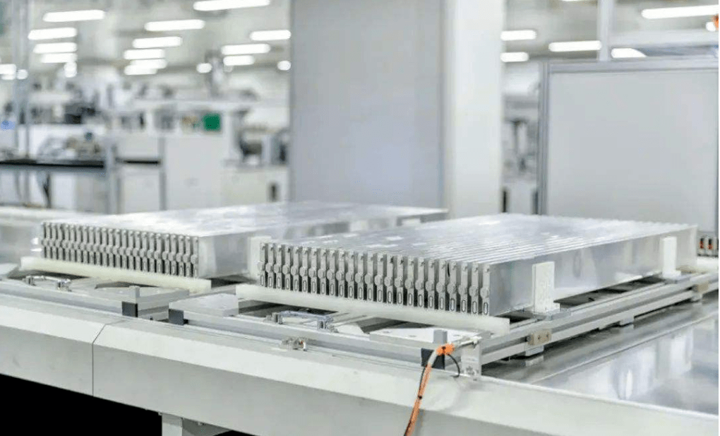 上涨空间|股价今年翻四倍，市值超奔驰宝马，比亚迪还有上涨空间么？