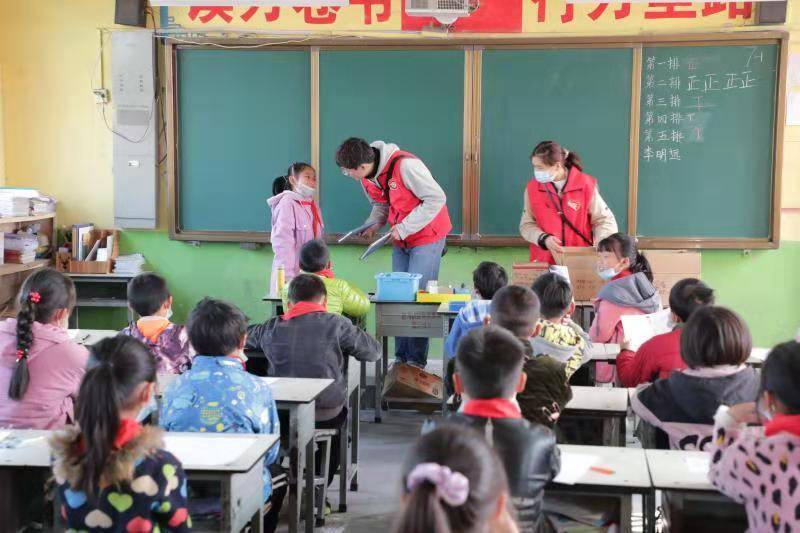 确山县|“健康启蒙山区行”志愿服务活动走进驻马店市确山县