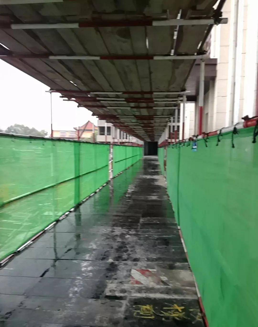 安全人“看着”都舒服的图片