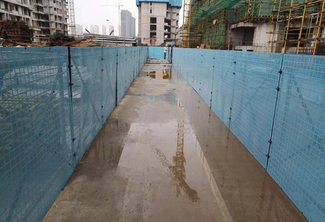 安全人“看着”都舒服的图片