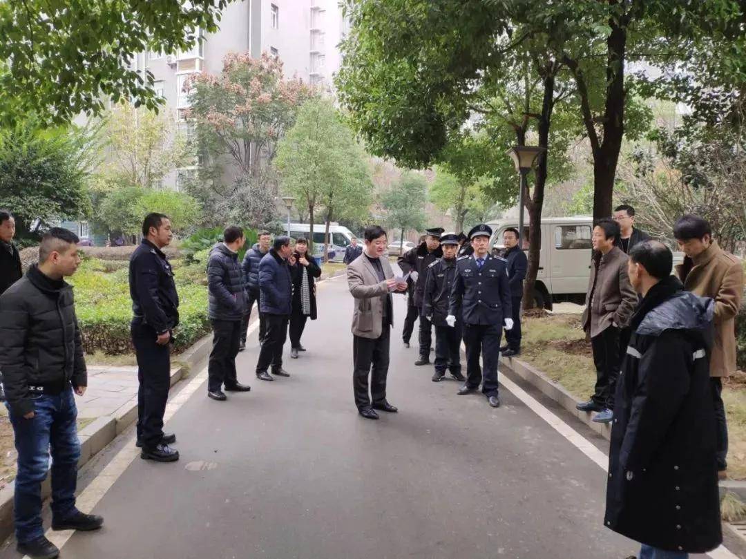 鄂州葛店警方打掉一非法传销团伙;传销组织者打着"国家开发"旗号