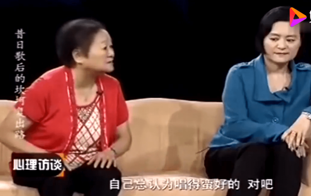 曾红过毛阿敏,破产被亲弟打成脑震荡,62岁靠做保姆养女儿