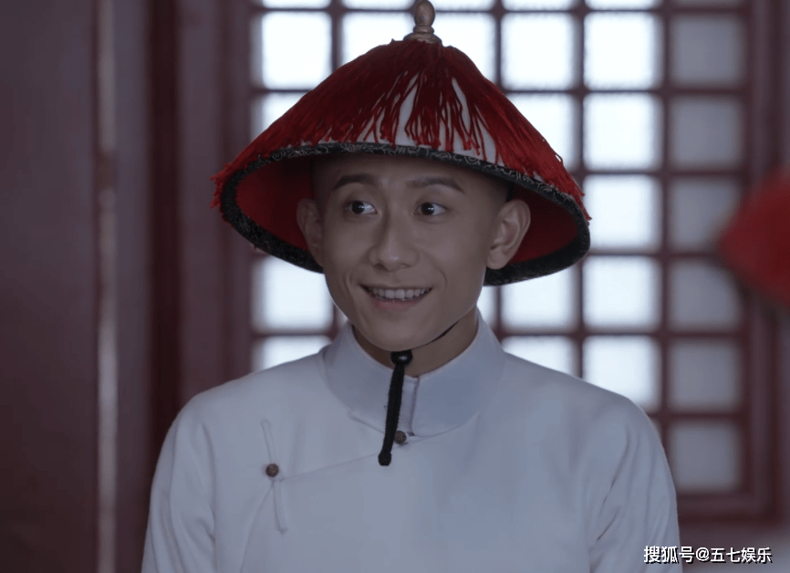 衣服|新《鹿鼎记》有多雷人？太监衣服上绣龙，公主穿宫女衣服！