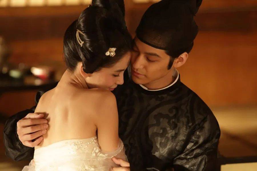 Baby又拍古装 《陈情令》导演的新剧 85花大战正式拉开?
