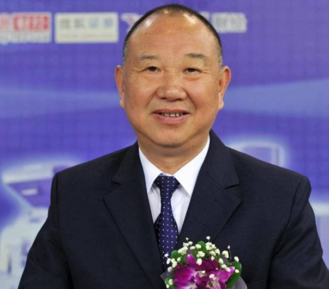 绝味董事长_绝味鸭脖图片