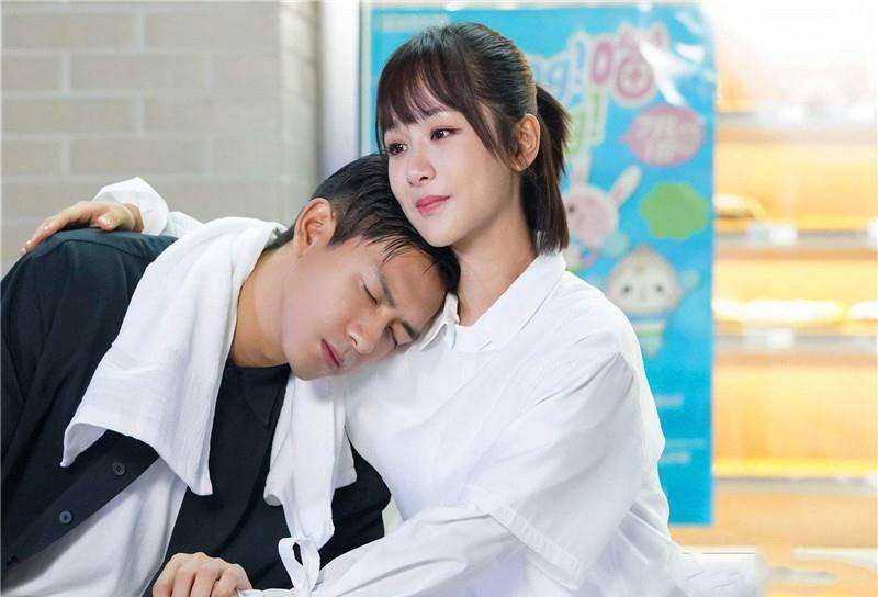 "童颜夫妇"再次合作!杨紫李现神仙友谊令人羡慕,期待新作品上映.