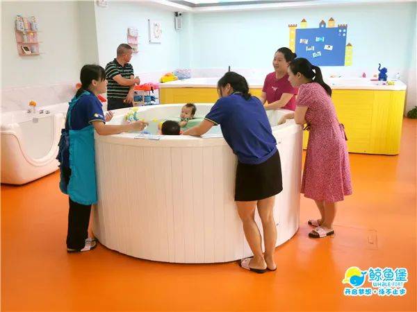 宝宝|担心宝宝游泳会感冒？天气冷了