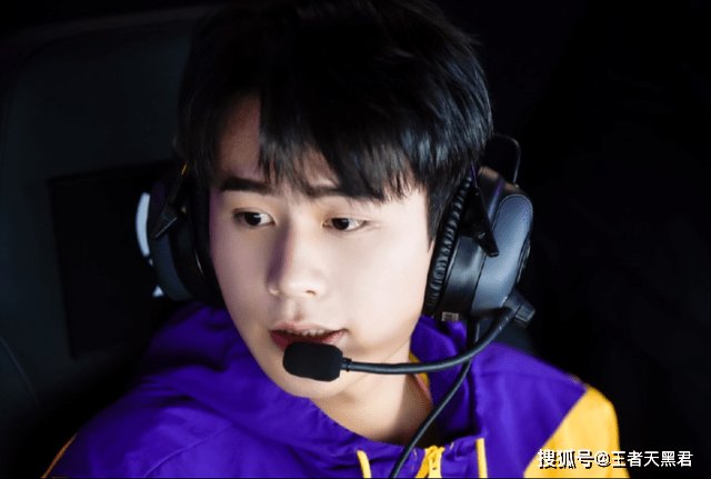 hero无畏大战dyg小义,两大野王互秀被易峥抢戏,老子是马可!
