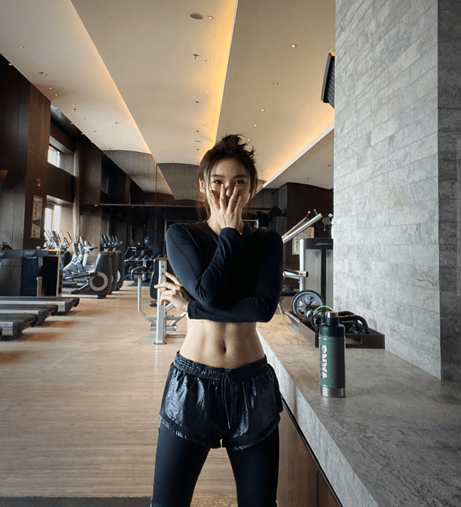 如何练出马甲线视频 79eff2e51dd44a17a112d7cb08aadf83.png
