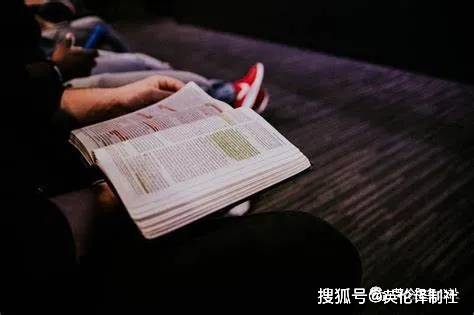 【十大外围足球平台app】
如何写学期论文：这里是最佳指南？(图1)