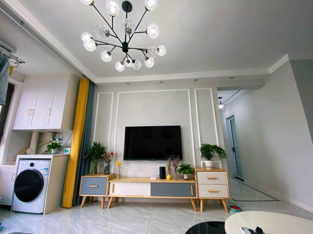 阳台有必要做石膏线吗 88408353260f4a67bbb0aae6b925a042.jpeg