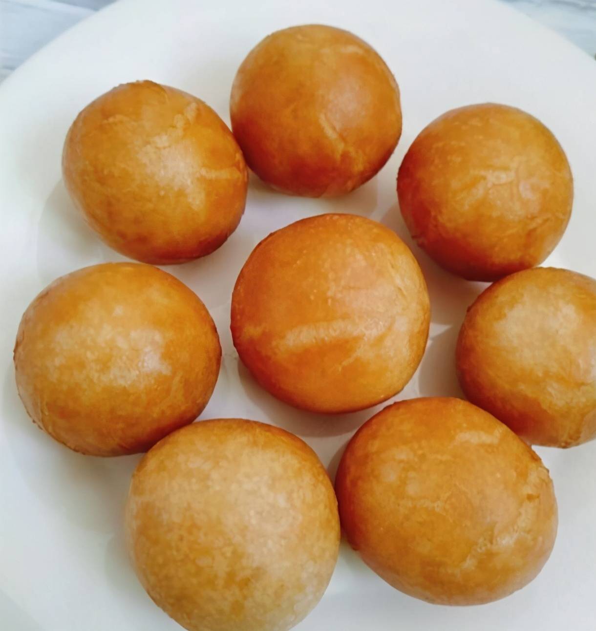 怎么做炸糯米团子 6a0ec32c5d94493fb1704bf828b2380a.jpeg