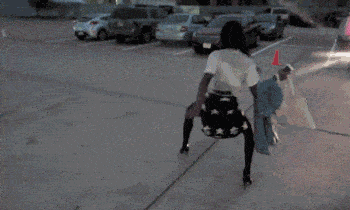 原创搞笑gif段子:妹子解锁解锁新的姿势.你懂得!