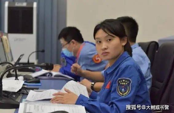 24岁嫦五女指挥被誉为航天花木兰，来自清华中学，毕业于国防科大_周承