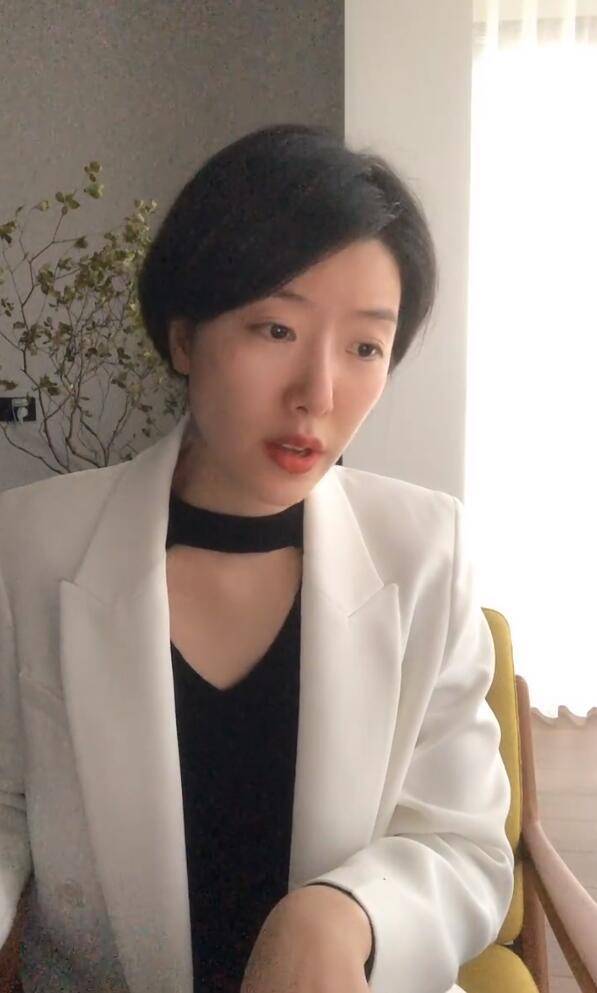 李亚鹏表白小19后女友后,前任放声高歌心情好