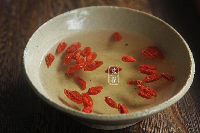 喝什么粥不长肉还养胃 1eca385e71f948f480761733d7f3b6c0.jpeg